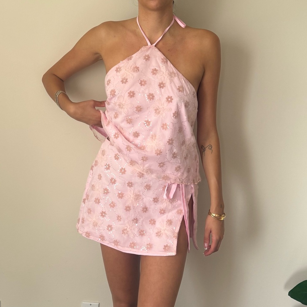 New open back Pink Floral Halter 2pc set size Small, but fits like a size M - Picture 8 of 14